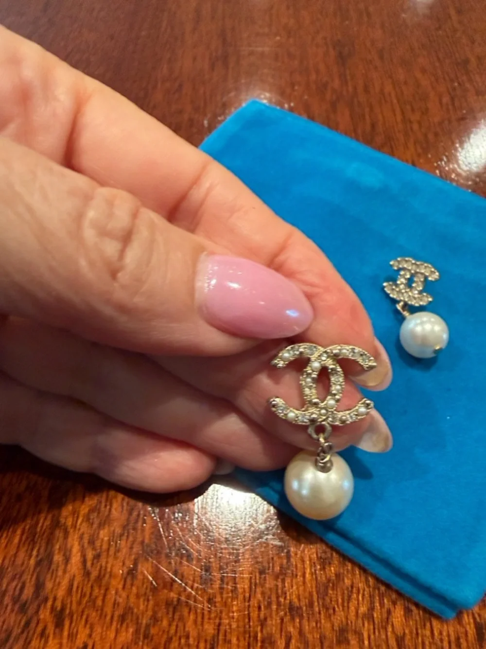 CHANEL Gold Crystal CC Drop Earrings with Pearl single side